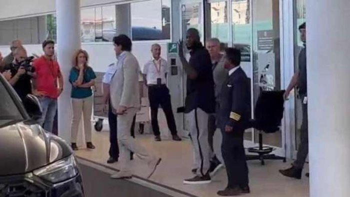 entusiasmo per lukaku a roma per le visite mediche