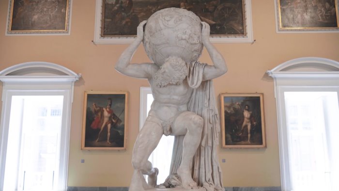 padiglione expo italia in giappone il simbolo sara l atlante farnese del mann