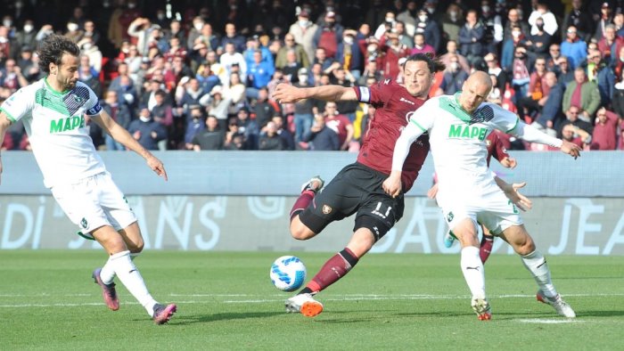 ufficiale salernitana che colpo in difesa arriva ferrari