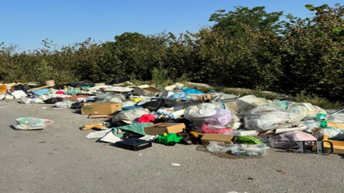 san paolo bel sito scoperta una discarica a cielo aperto in via macello