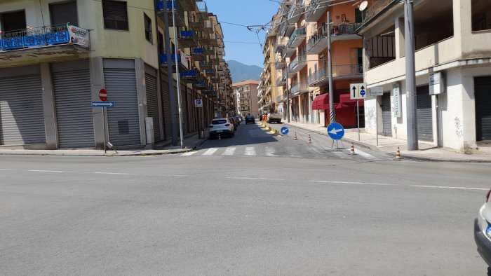 avellino nuovi cordoli per la metro rabbia in via guarini ma i bus sono fermi