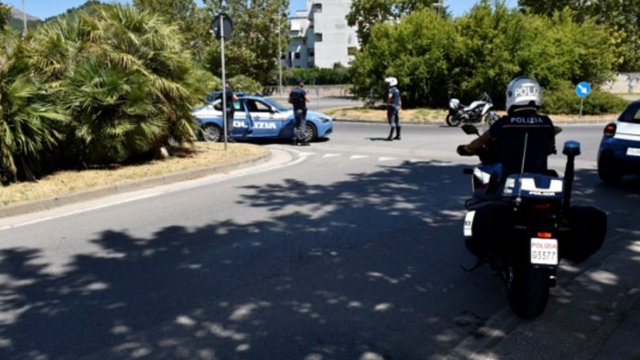 salerno intensificati i controlli della polizia sul territorio