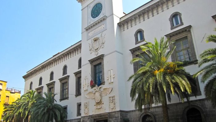 napoli caso covid al liceo fonseca