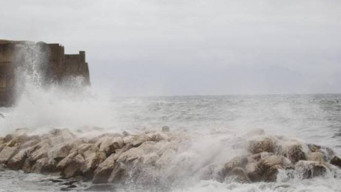 capri rientrano i passeggeri rimasti bloccati per il maltempo