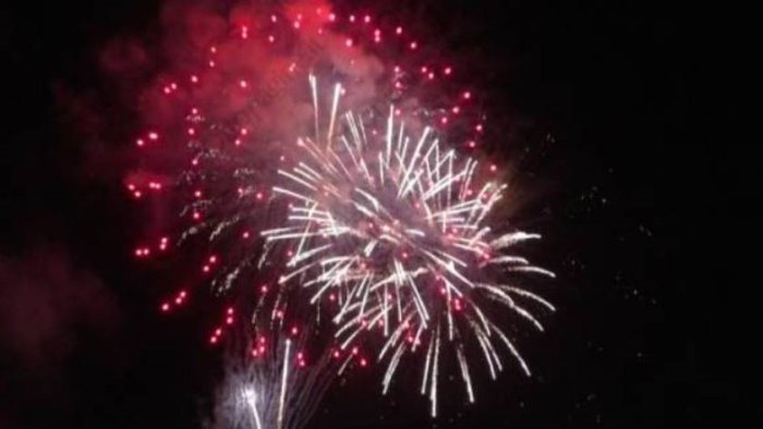 fuochi d artificio fuori controllo a napoli e provincia