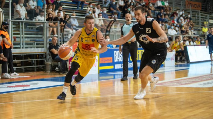 scafati basket esordio vincente in supercoppa 93 61 sulla stella azzurra