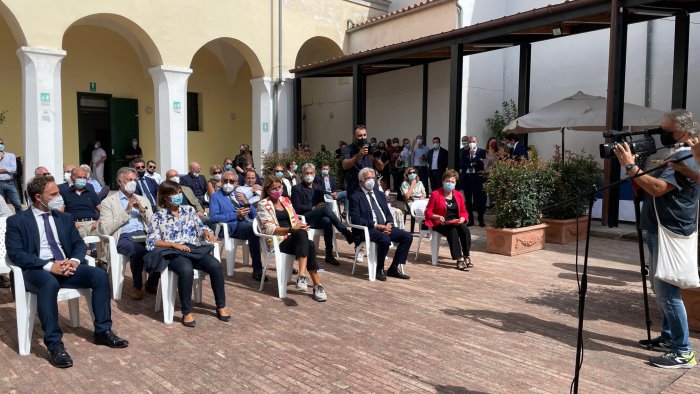 serracchiani e malpezzi a salerno qui un esempio di buongoverno