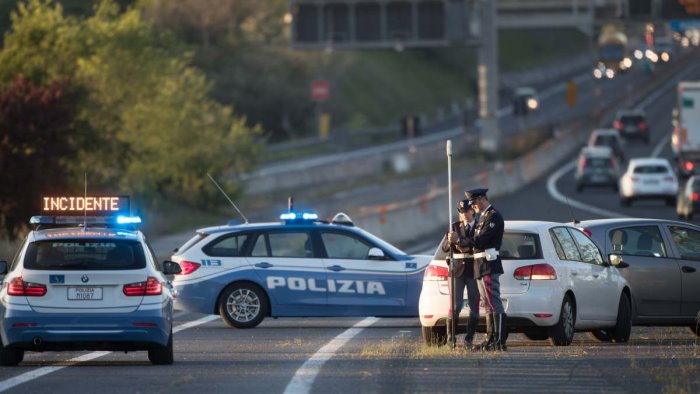 incidente in a16 code di 1 chilometro in autostrada tra vallata e grottaminarda