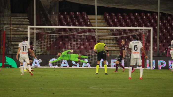 sassuolo salernitana designato l arbitro per il match del mapei stadium