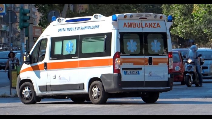 san martino valle caudina ciclista investe una ragazzina entrambi in ospedale