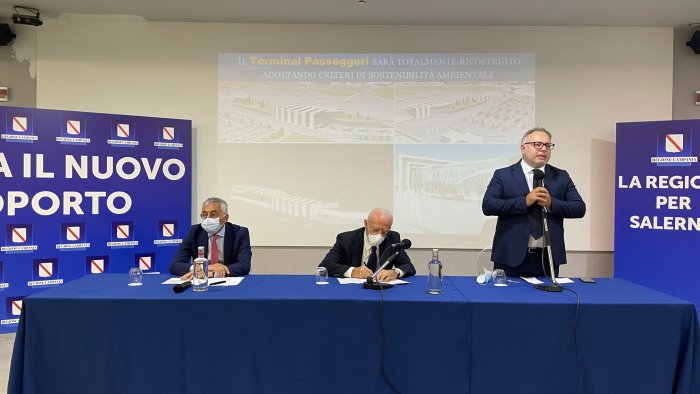 aeroporto salerno altri passi avanti e de luca per la citta 1 5 miliardi