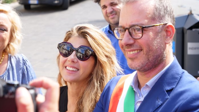 atripalda in festa e arrivata marisa tomei la star grazie siete meravigliosi