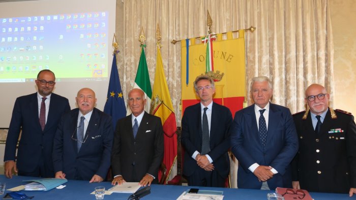 napoli arriva luceverde il servizio aci sulla mobilita cittadina