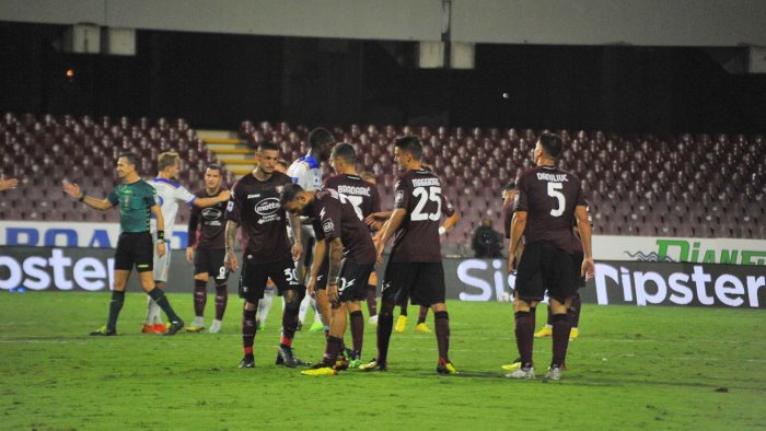 salernitana domenica da spettatrice per studiare la corsa salvezza