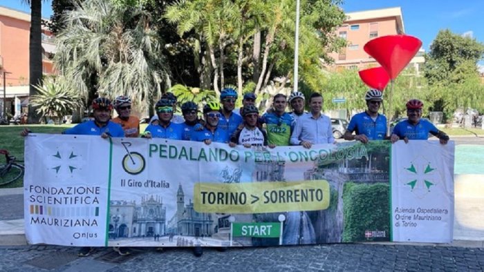 massimo di maio in bici da torino a sorrento per la ricerca oncologica