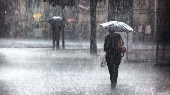 maltempo torna l allerta meteo in campania rischio allagamenti e frane