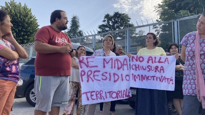 napoli il centro remida sfrattato dal comune ponticelli in presidio