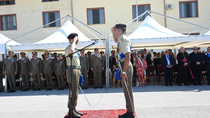 cambio al vertice al comando del reggimento cavalleggeri guide