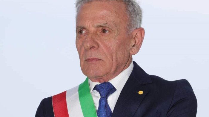 massalubrense al vervece il sindaco balducelli ricorda adrianne voughan