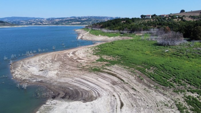 diga campolattaro toccata quota 359 metri sul livello del mare