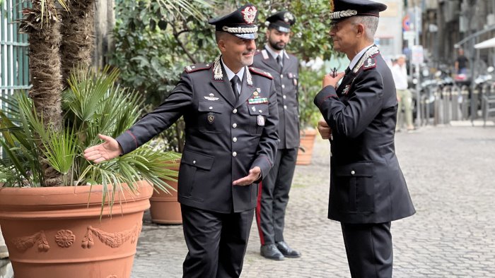 il generale de vita in visita al comando provinciale carabinieri di napoli