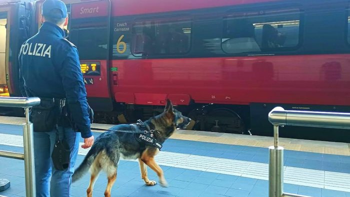 scali ferroviari ispezionati dalla polizia controlli in tutta la campania