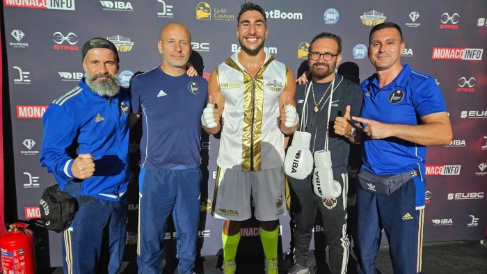 boxe aziz abbes mouhiidine vince anche a montecarlo