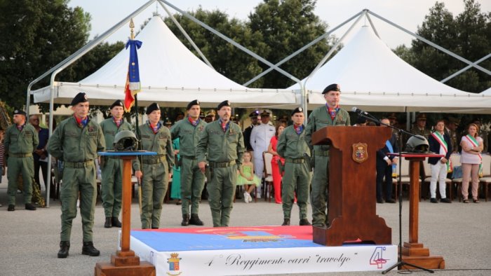 esercito a persano cerimonie di avvicendamento per i nuovi comandanti