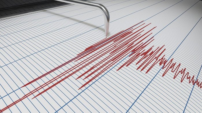 terremoto napoli scossa avvertita anche ad avellino sciame 64 eventi da ieri