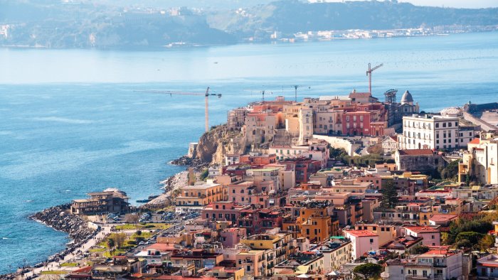 sciame sismico il sindaco di pozzuoli domani scuole aperte