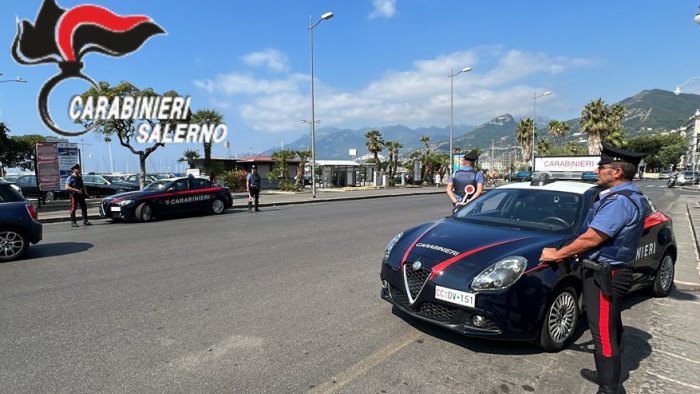 controlli dei carabinieri 224 multe 25 denunce 47 arresti