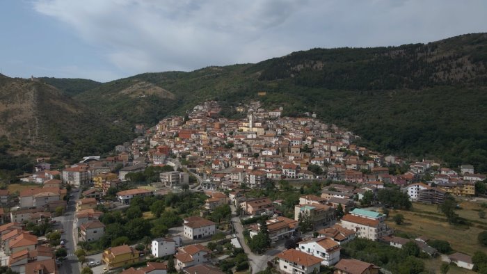 sassano a lutto per la morte di giovanni pinto rinviato settembre al borgo