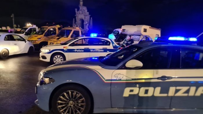 controlli della polizia e mergellina e piazza garibaldi ecco il bilancio