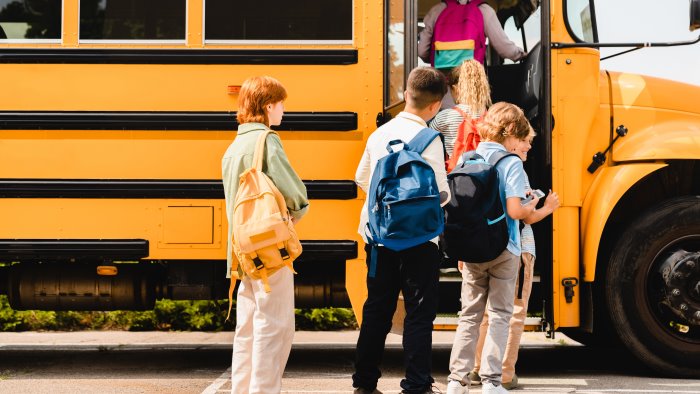 lavori nelle scuole potenziato il servizio di trasporto pubblico locale