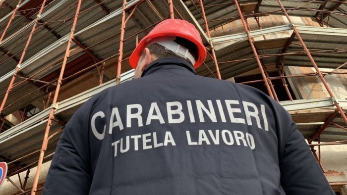 sicurezza nei luoghi di lavoro multa e denuncia per un imprenditore