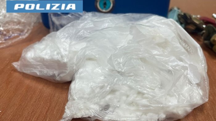 rione don guanella sorpreso in casa con la droga e arrestato