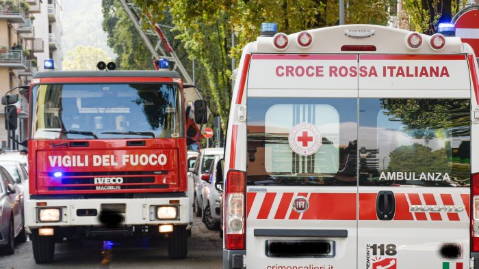 deve essere sottoposto a tso e appicca incendio ferito anche vigile del fuoco