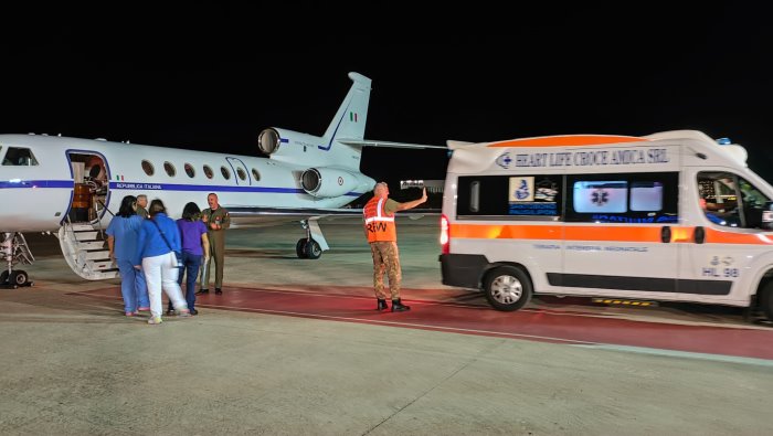 da lamezia terme a napoli volo salvavita per una neonata