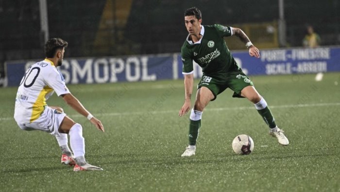 avellino diverse assenze continuita dal campo verso cava de tirreni