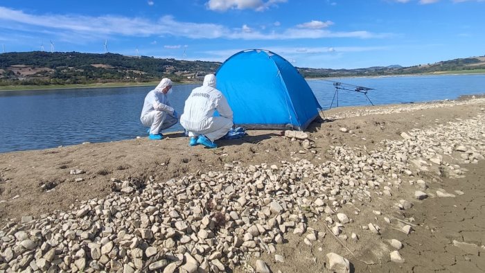 conza della campania rinvenuto un corpo senza vita all interno di una tenda