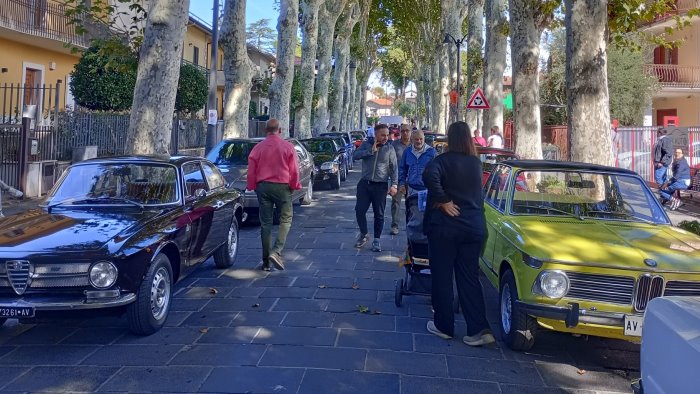 successo di pubblico e partecipanti per il raduno auto storiche galasso