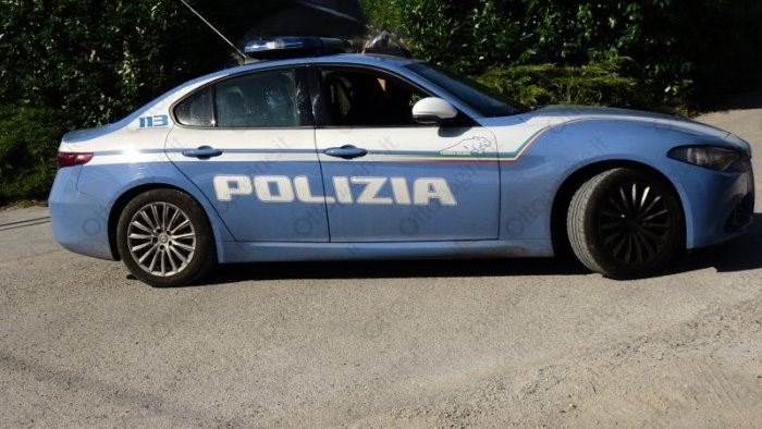 violenza sessuale sulla figlia minorenne braccialetto elettronico per un 50enne