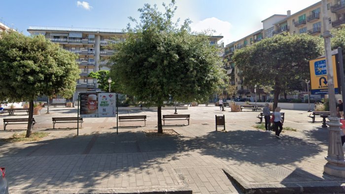 salerno celano denuncia casi di bullismo e violenza in piazza gloriosi