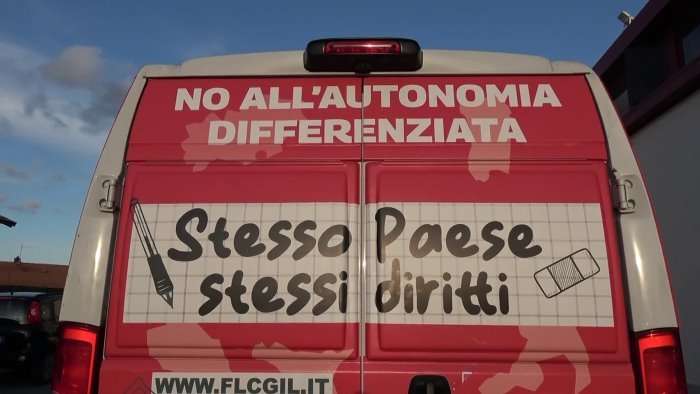 autonomia differenziata cgil e uil in campania raccolte 180mila firme