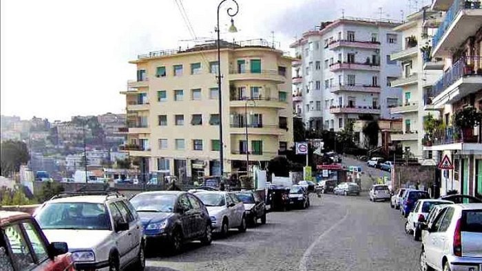 napoli lavori in via aniello falcone capodanno troppi 5 mesi