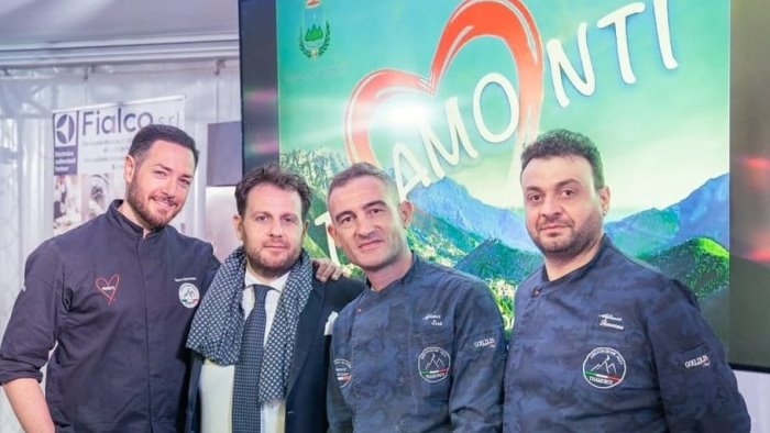 la pizza di tramonti conquista la fiera dei sapori d italia 2024