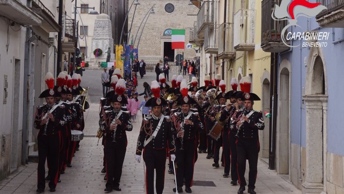 castelvetere in val fortore festa per i 70anni dell associazione carabinieri