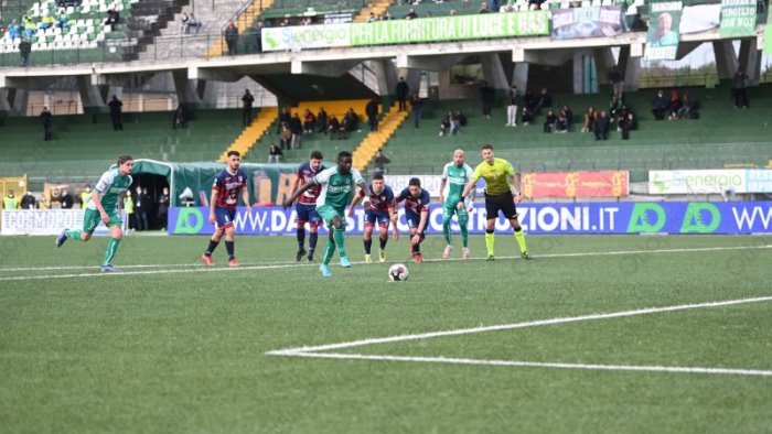 l arbitro di turris avellino una vittoria e una sconfitta per i lupi