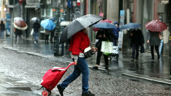 ancora maltempo nel salernitano nuova allerta meteo della protezione civile