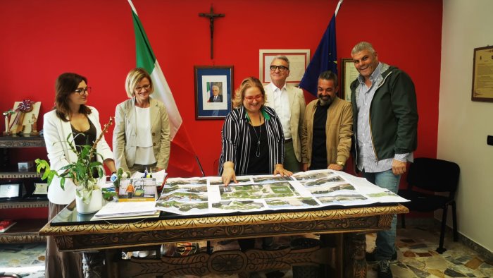 castel san giorgio in sicurezza la collina che sovrasta villa calvanese